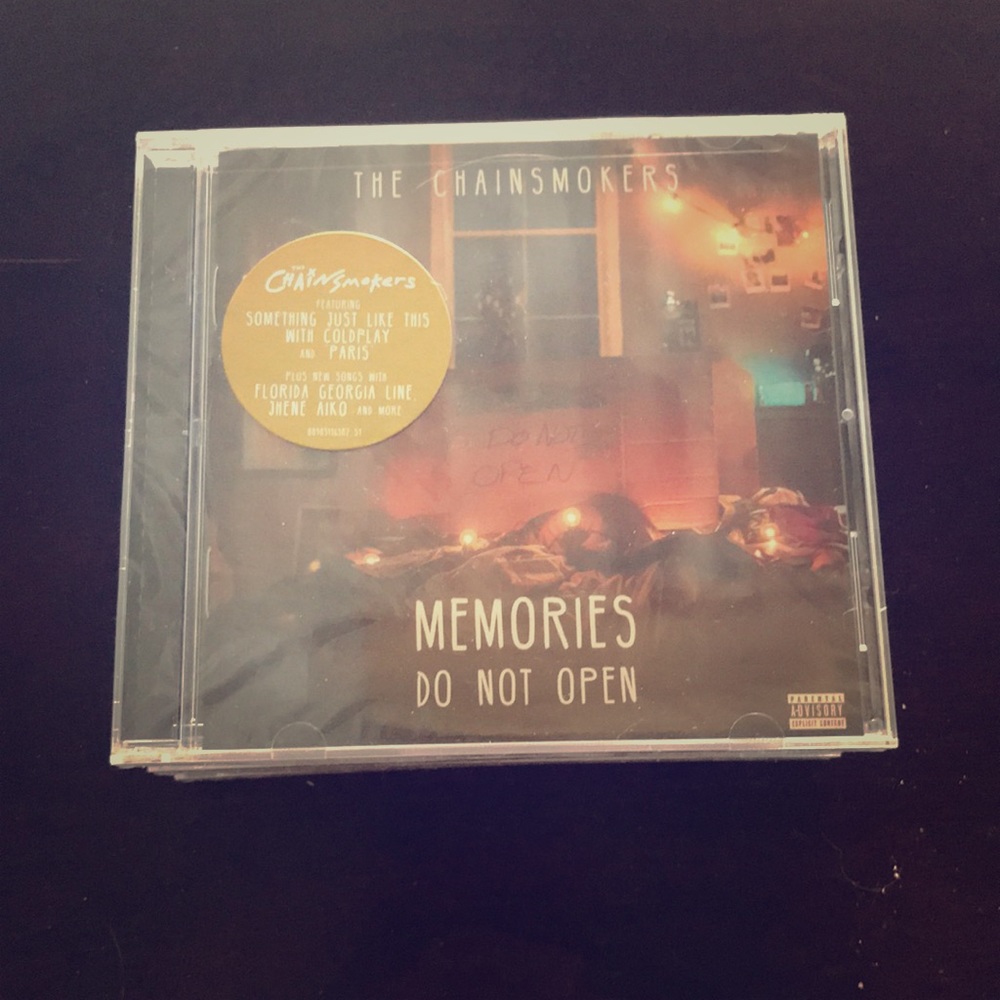 Chain smokers CD